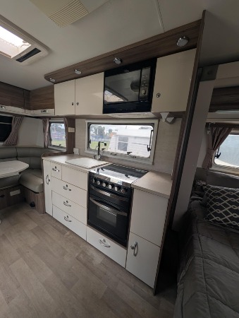 PXL_20260317_041403407