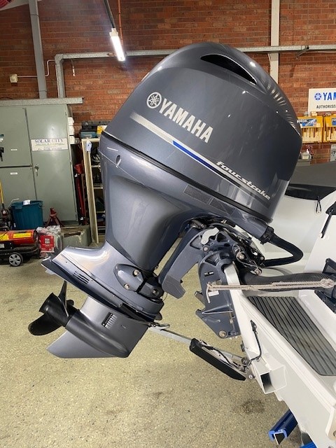 Yamaha F115LB